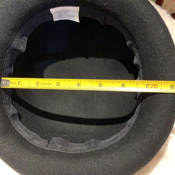 wool hat - Picture 7 of 7